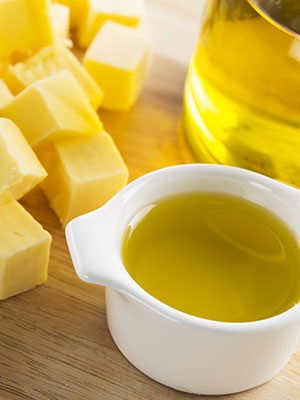 Butter und Öl als Fettlieferanten